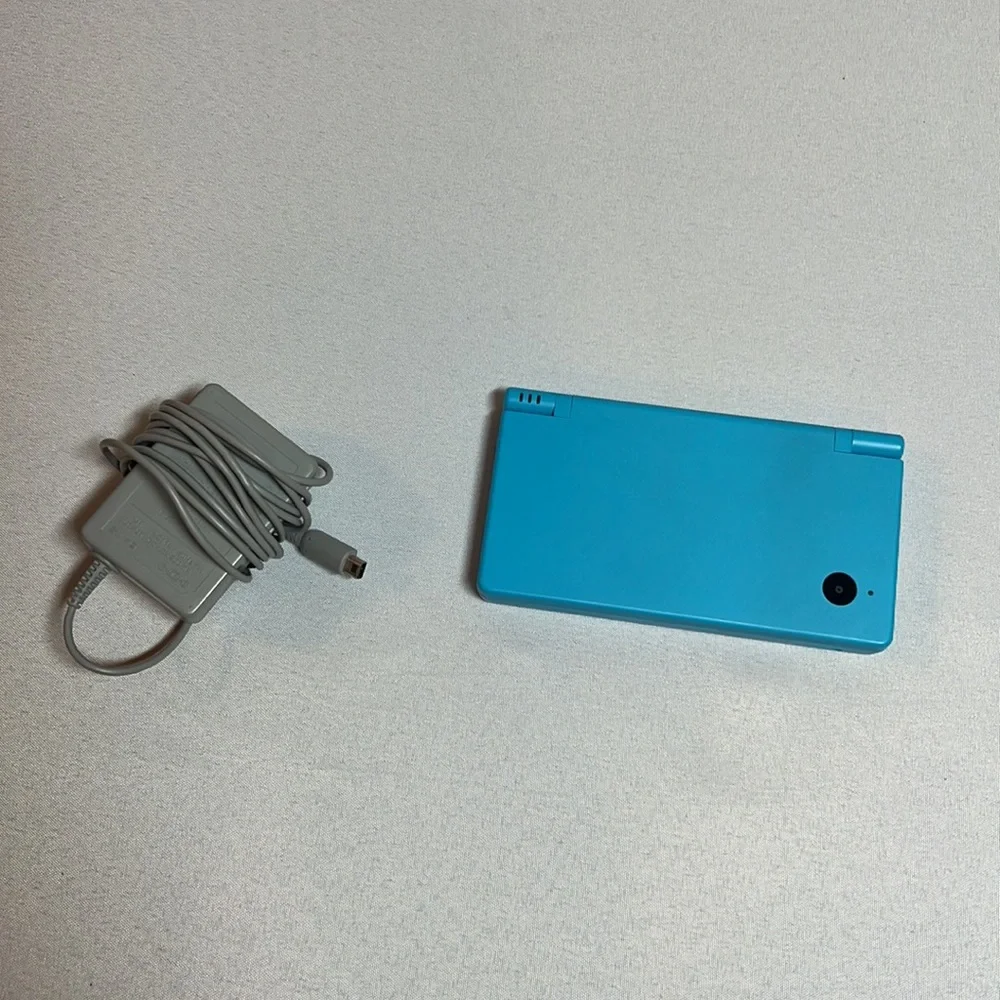 Nintendo DSi WORKING & TESTED in Blue + CHARGER